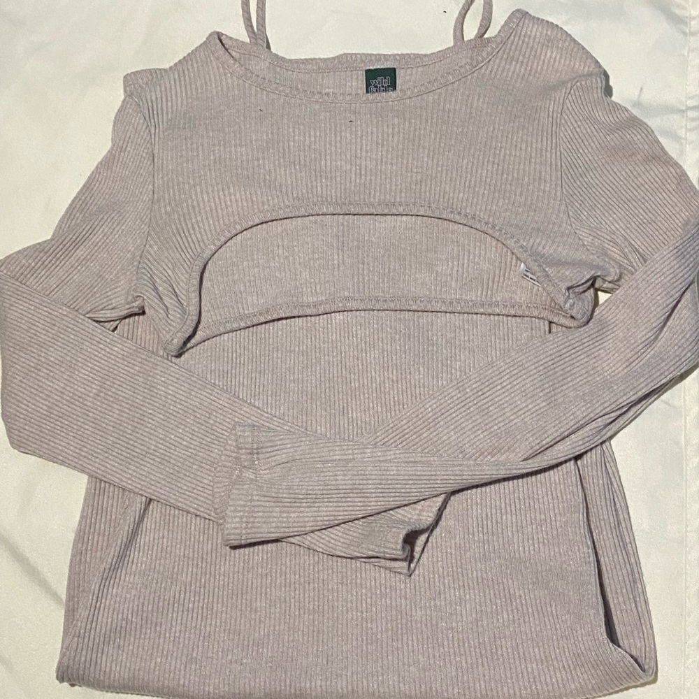 Pretty dress size L color beige as new, only used once.